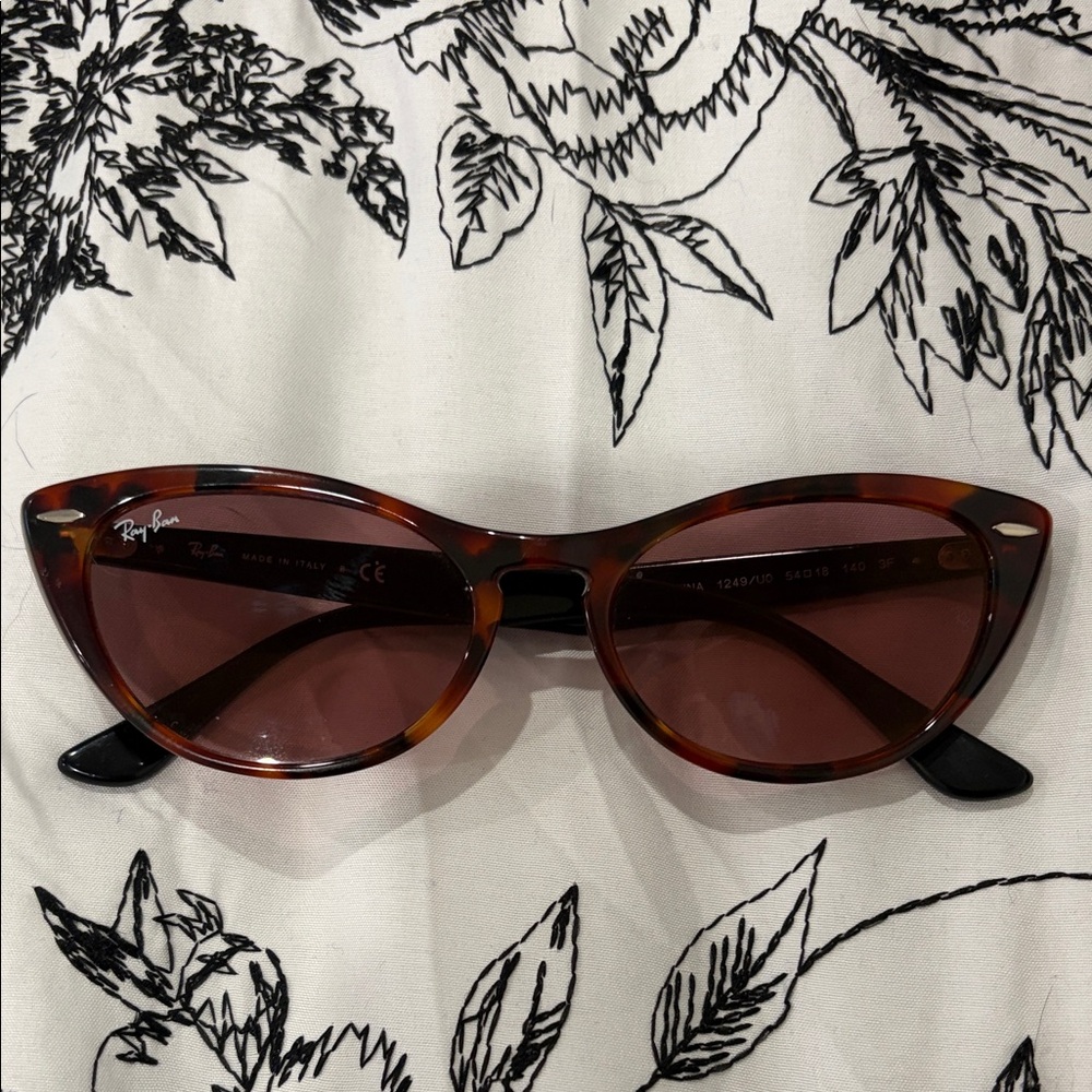 Ray-Ban Brown Cat-Eye Sunglasses